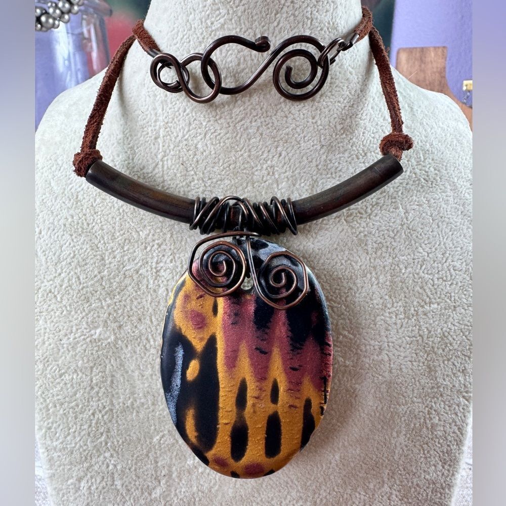 Vintage Black and Bronze Swirl Pendant Necklace